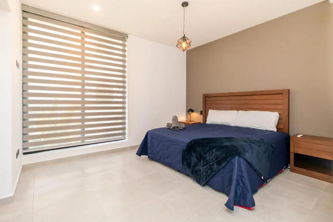 Casa Brisas, Playa Del Carmen Villa